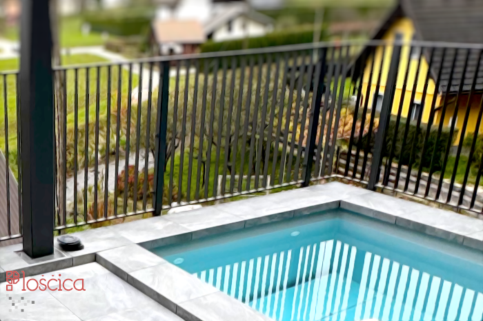 Zunanji bazen in keramika